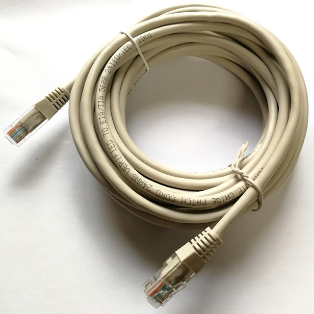 كابل UTP Cat5e Rj45 إلى RJ45 Network Ethernet Patch Cord أصفر